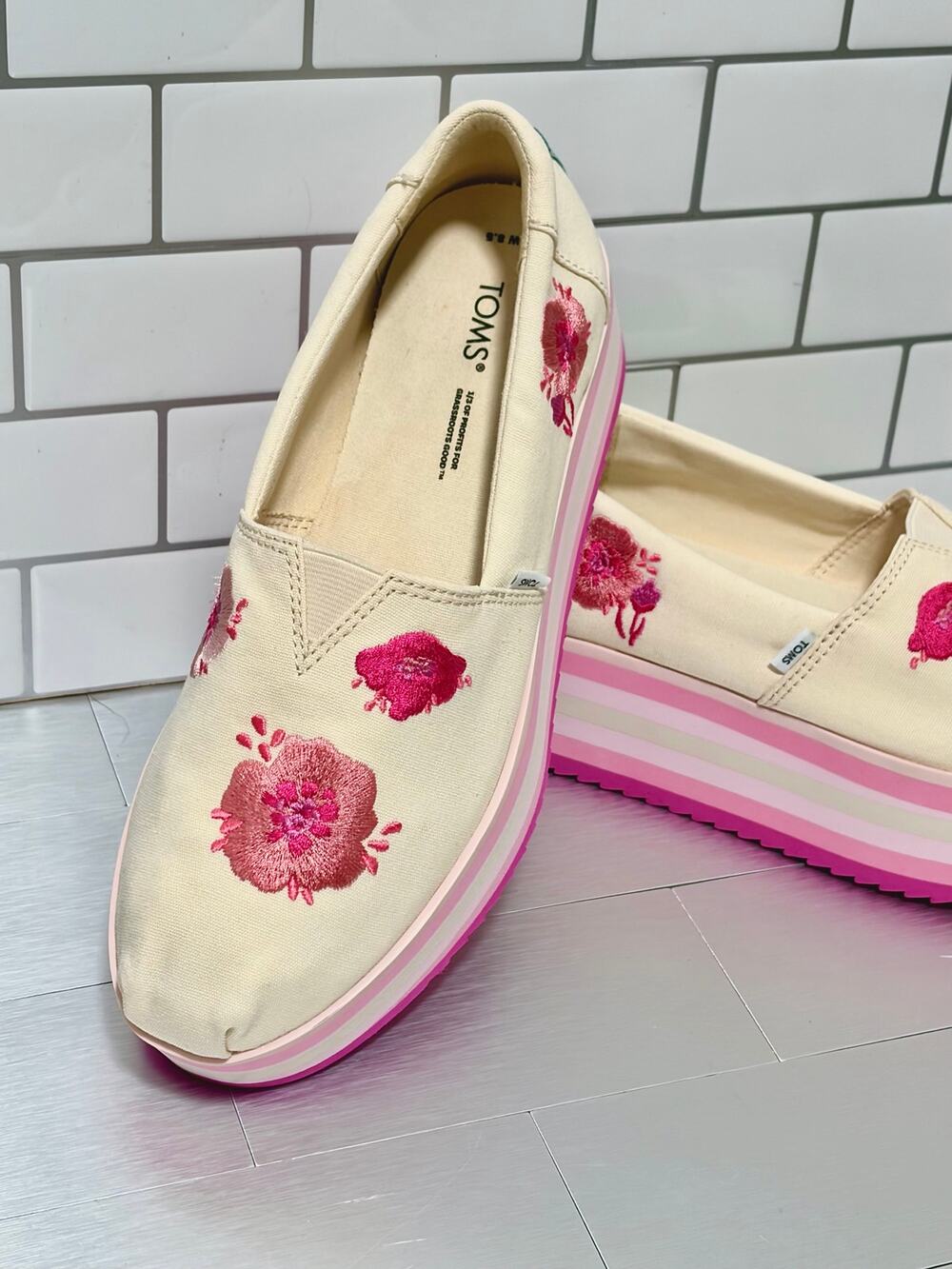 TOMS Alp Platform Floral Poppies Slip-On Shoes Women’s 8.5 Pink Natural